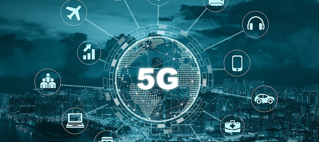 Grafika z napisem 5G pokazująca usługi dostępne dzięki tej technologii